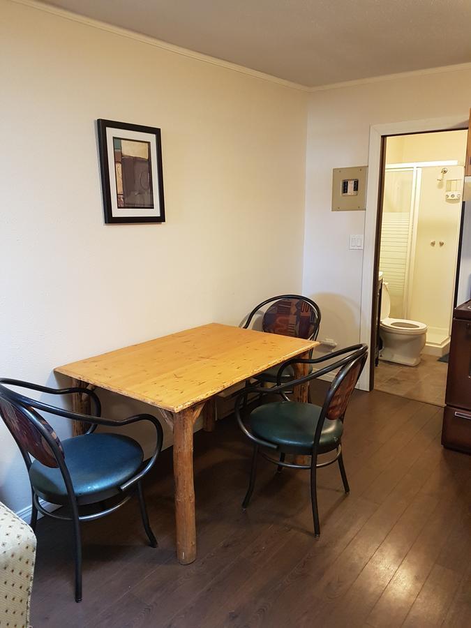 Апартаменты Cozy Comfort Sleeps 4 - 5 Min To Golf & Ski Кимберли Экстерьер фото