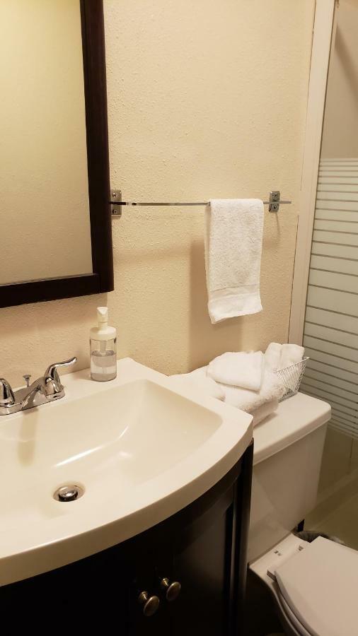 Апартаменты Cozy Comfort Sleeps 4 - 5 Min To Golf & Ski Кимберли Экстерьер фото